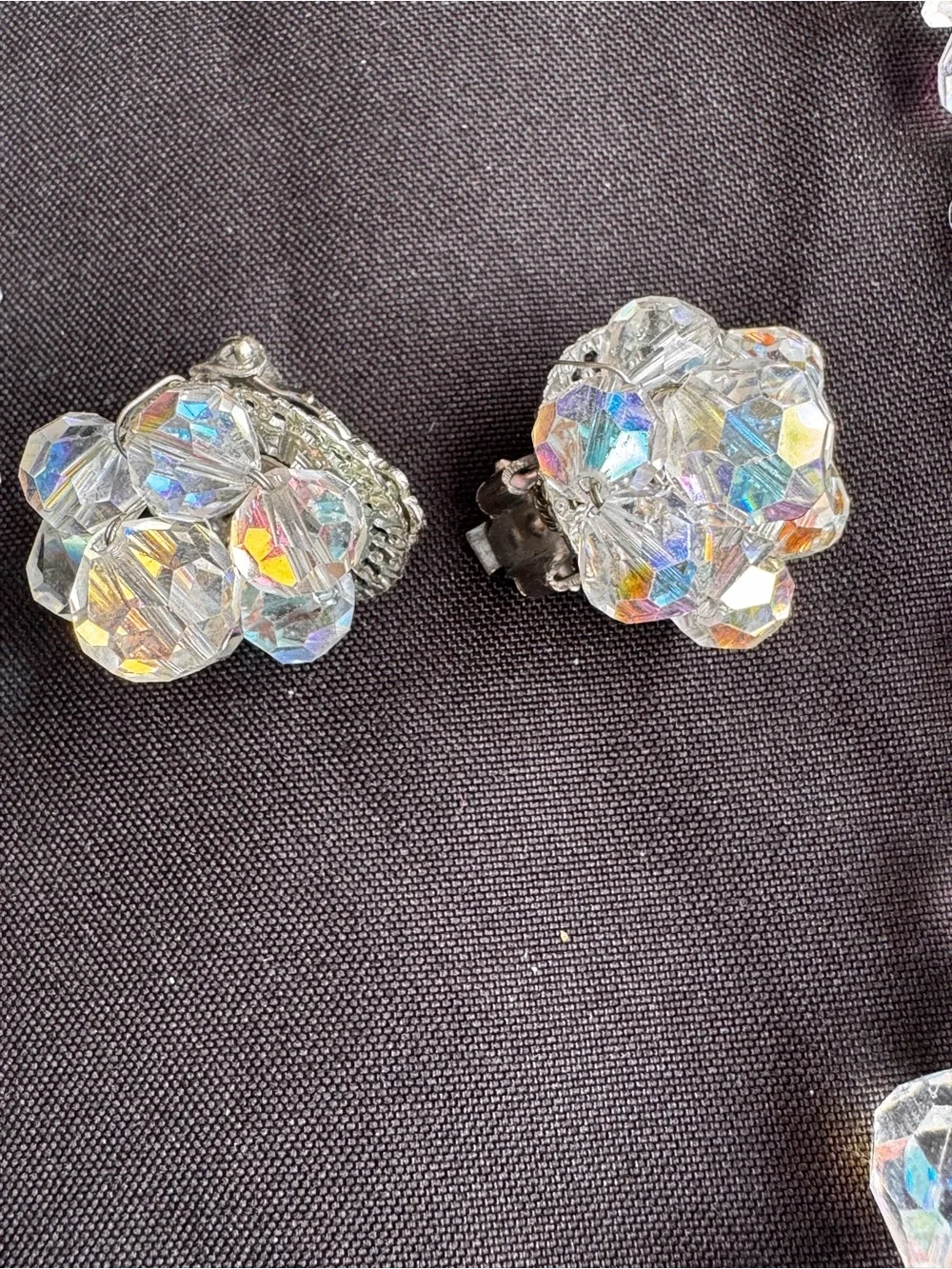 Vintage Aurora Borealis Crystal Glass Bead Necklace and Clip-On Earrings - Picture 2 of 9